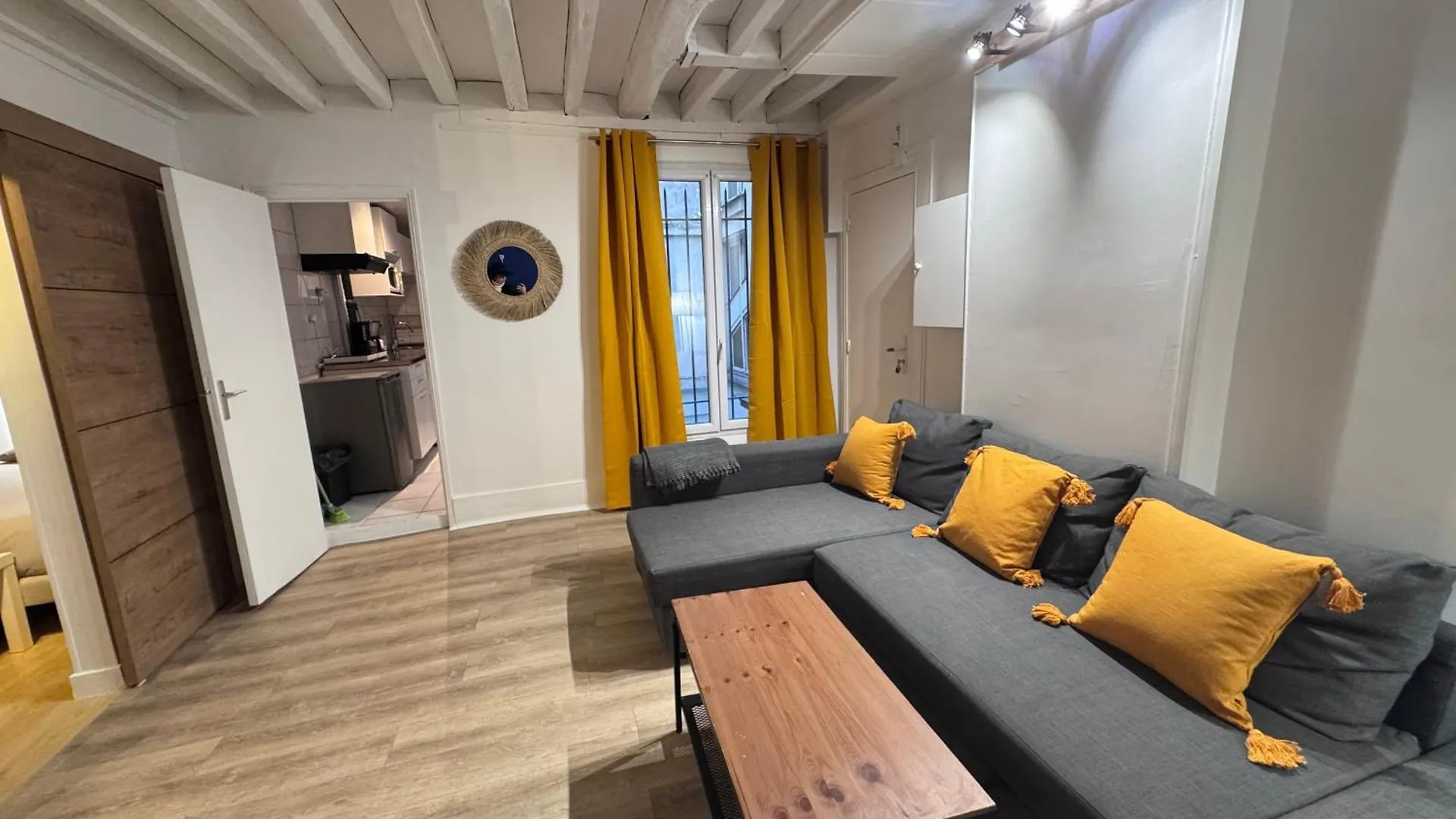 Flat In The Center Of Paris 아파트