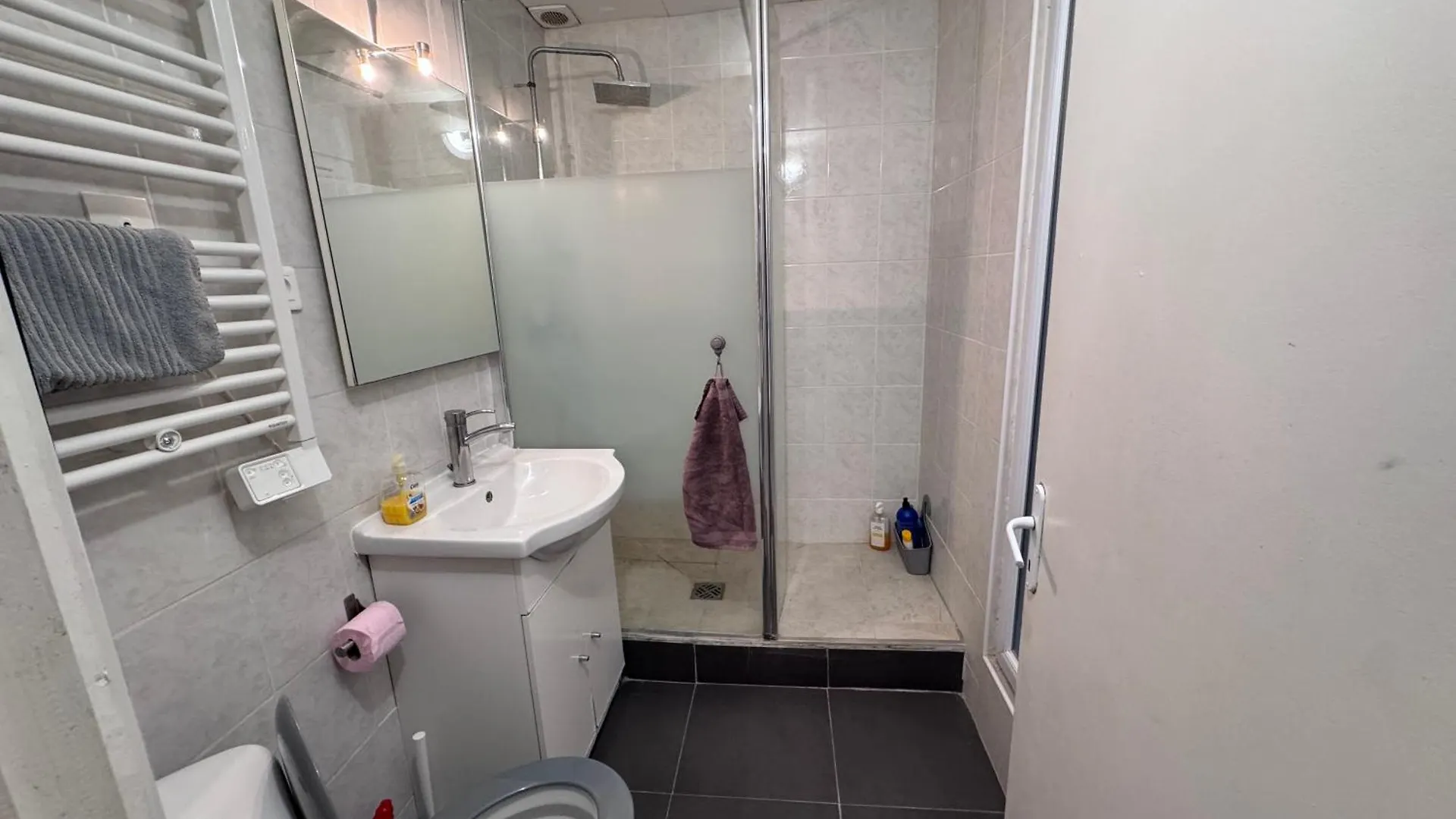 Flat In The Center Of Paris Apartment